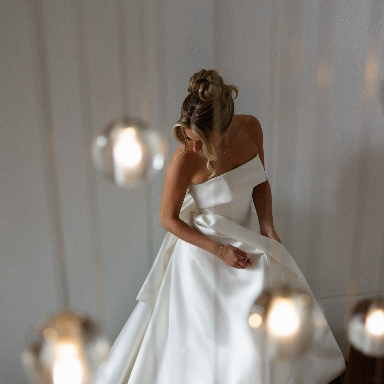 bride getting ready for wedding ceremony at shepherd's run, a wedding venue in Rhode Island